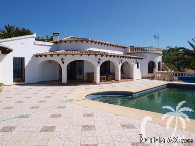 Seafront villa for sale in Javea on a south facing plot.. - 2