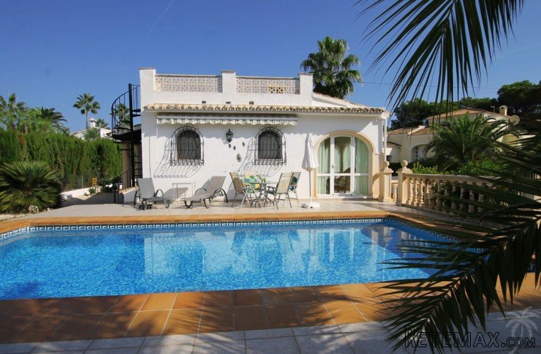 Well priced single level 2 bedroom villa in a tranquil area.. - 2