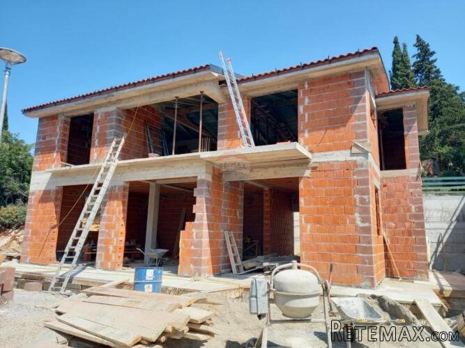 Novi Vinodolski, Bribirska obala- kuća 1.red do mora - 3