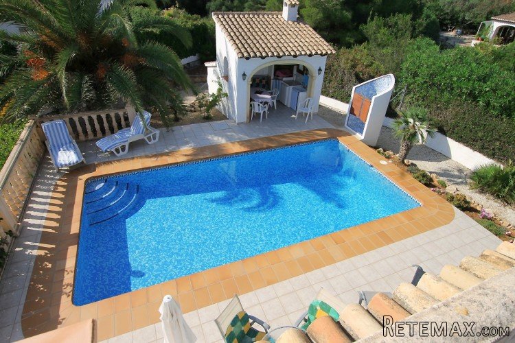Well priced single level 2 bedroom villa in a tranquil area.. - 3