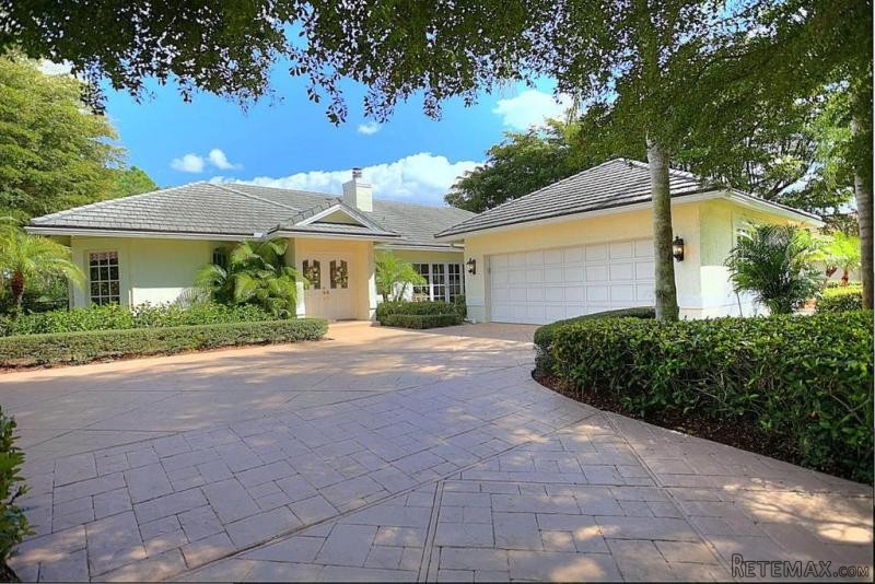 10448 Saint Andrews Rd, Boynton Beach..