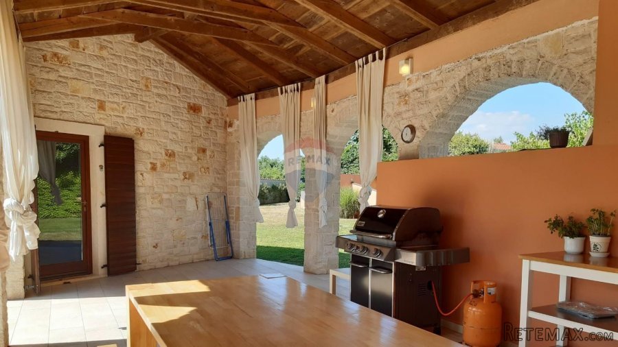 Istra, Kringa okolica - prekrasna kamena vila - 6