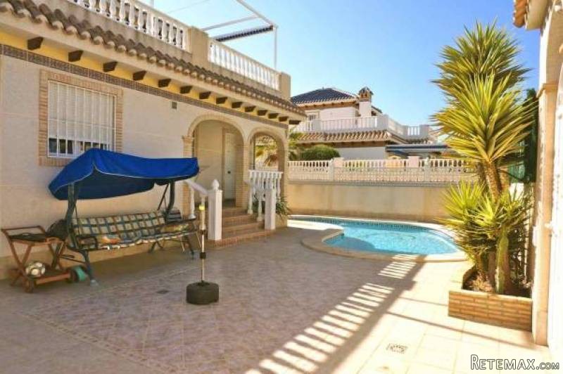 6 Bedroom 4 Bathroom Villa In La Mata..