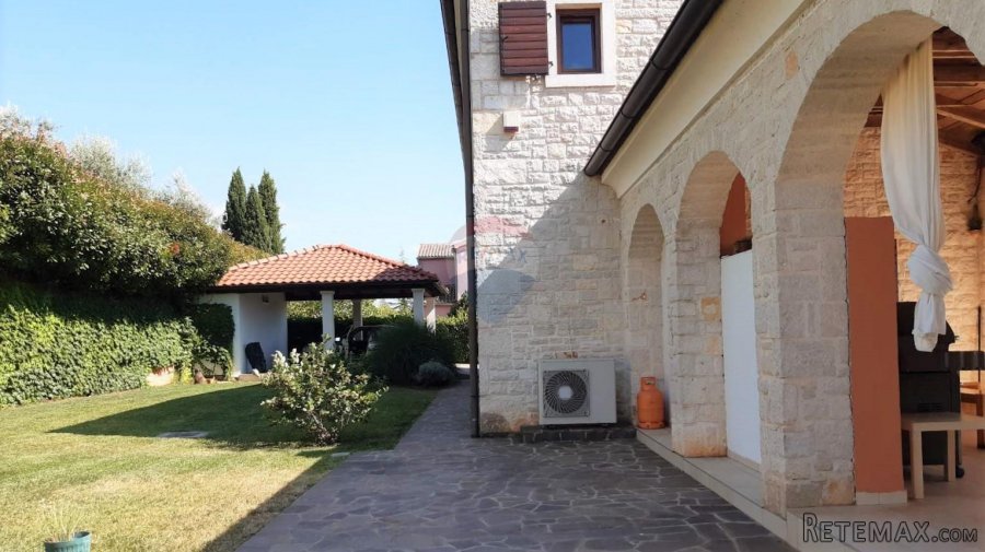 Istra, Kringa okolica - prekrasna kamena vila - 7