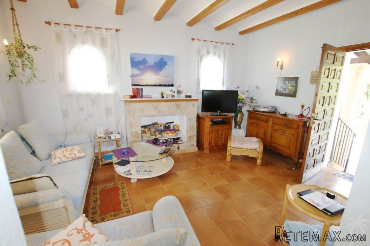 Well priced single level 2 bedroom villa in a tranquil area.. - 7