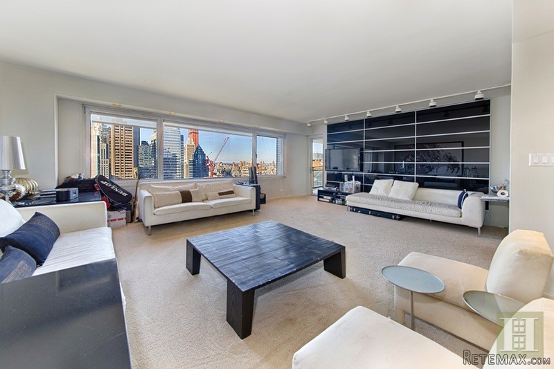 1 bedroom Apartment For Sale: 303 EAST..