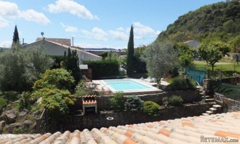 Villa With Garage, Garden And Pool - 2