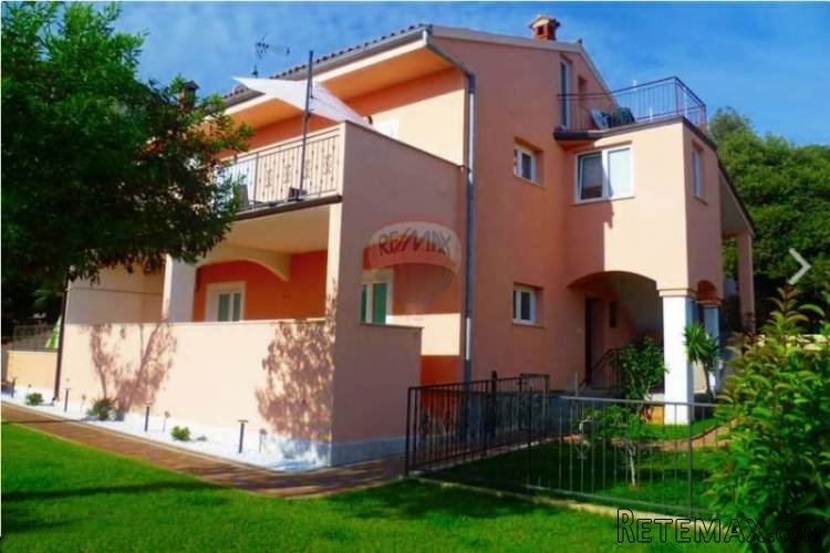 ROVINJ-apartmanska kuća na odličnoj lokaciji blizu mora