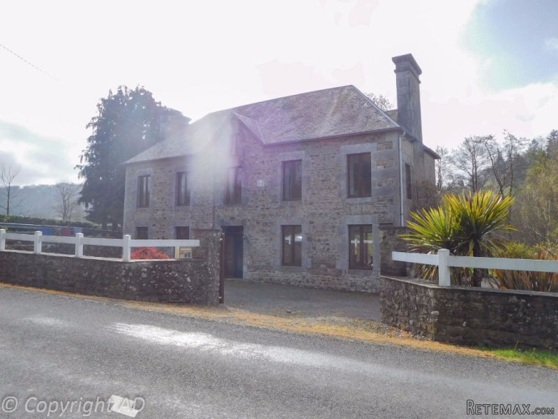 Character Stone House With Garden.. - 2