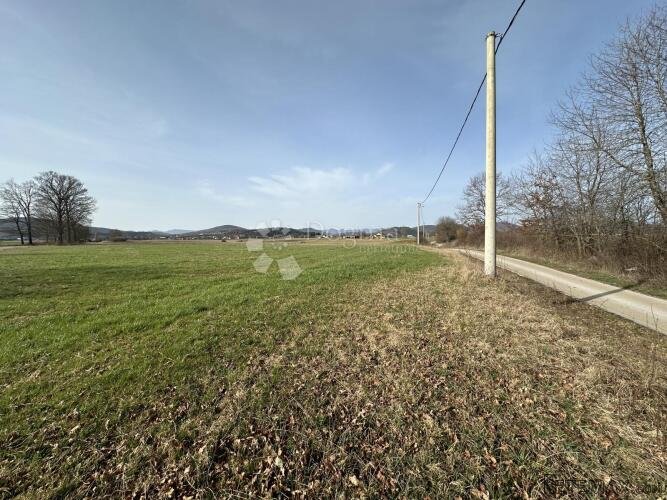 PERUŠIĆ VIŠE GRAĐEVINSKIH PARCELA VAROŠ - 3