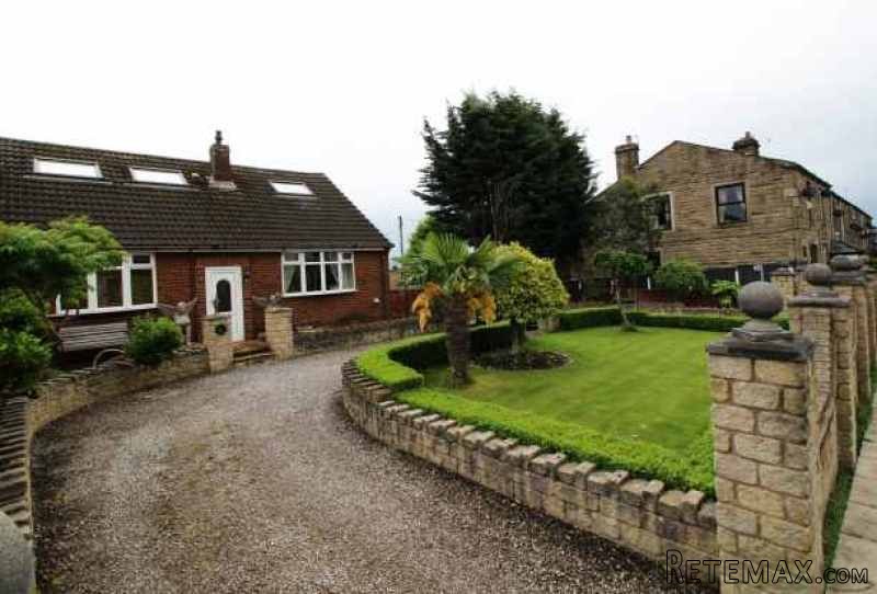 4 bedroom, Semi-detached House house..