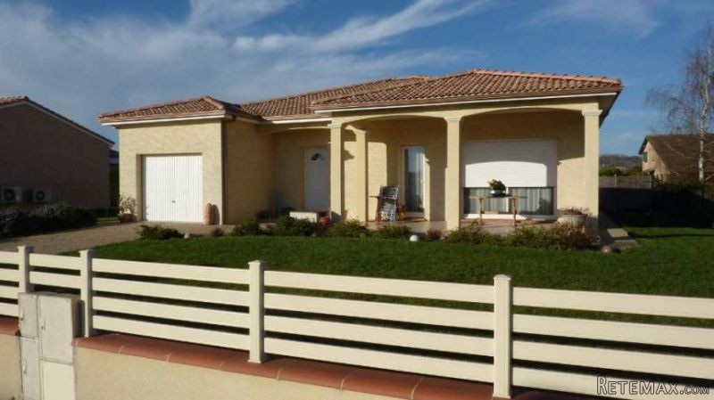 Pretty Detached House on Nice Plot - 2