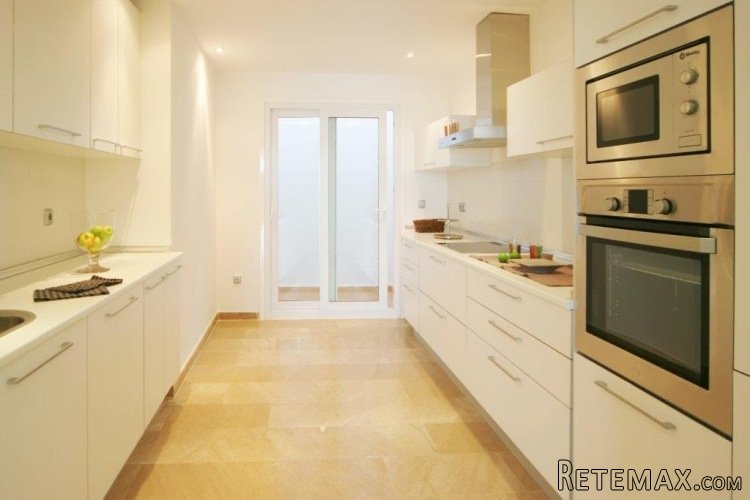 New Town House Alcaidesa reduced to sell, excellent.. - 3