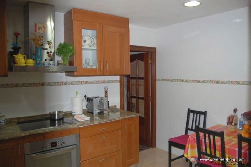 Flat for sale by the Marina Real Juan.. - 2