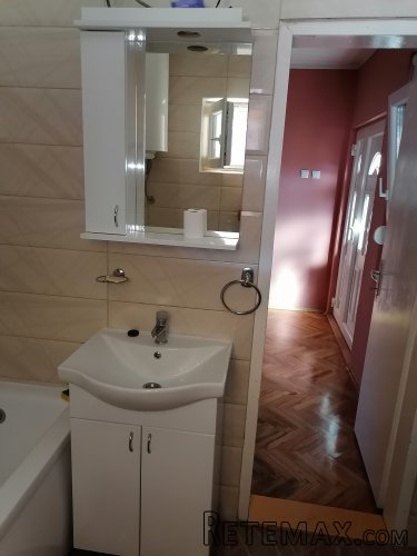 Prodajem kucu na glavnom putu u Kovilju pored autobuske - 4