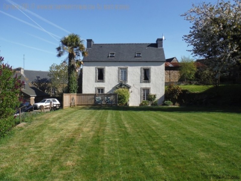 4 bed property in village, with longere..