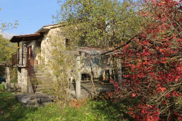 Starina za adaptaciju sa 12 000m2 okućnice
