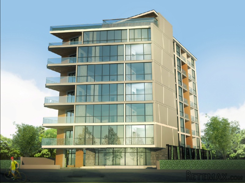 Corner-Plot Pratumnak with condo..