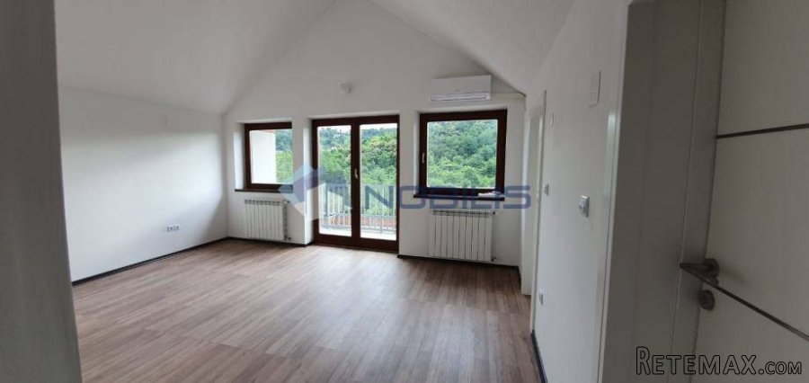 Zagreb, Mlinovi, dvoetažni stan s terasom i balkonom 156 m2 - 8