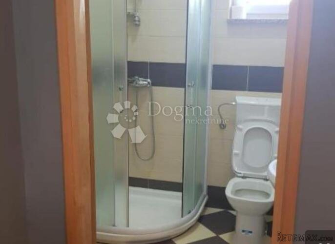 Kuća sa 6 apartmana, Umag - 2