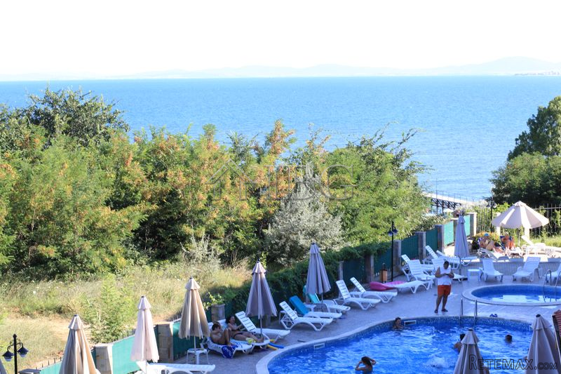 Luxury Two-bedroom apartment with sea..