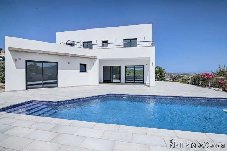 Recently built modern villa in Benitachell, only a 10..