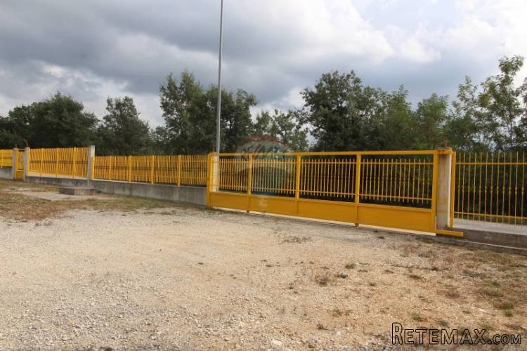 KAŠTELIR,GRAĐEVINSKO ZEMLJIŠTE ZA IZGRADNJU HALE