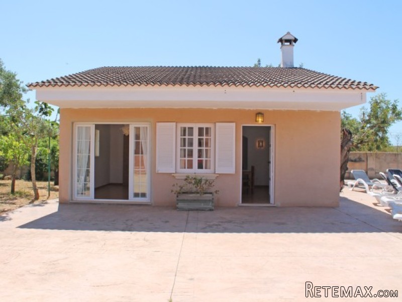 Single Family Home With Guest House In.. - 2