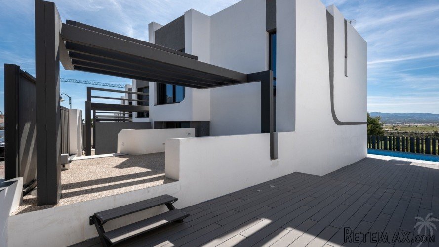 Beautiful small-scale new construction project in Torre del.. - 7