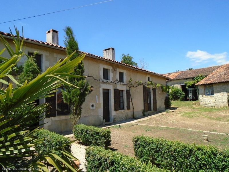 Character 4 Bedroomed Property To..