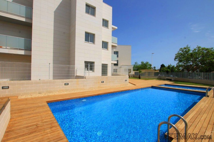 Modern ground floor apartment in a new development just a..