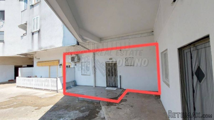 Renovirani apartman blizu mora! Njivice - 8