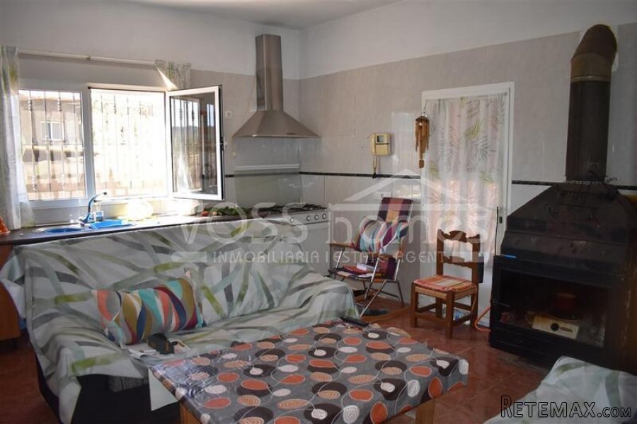 NEW LISTING TO VOSS HOMES - A 3 bed, 1 bath habitable.. - 11