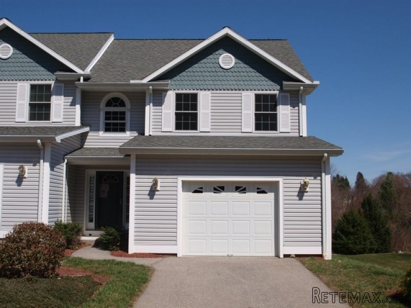 297 Sabin St Unit 8 Putnam, CT, 06260..