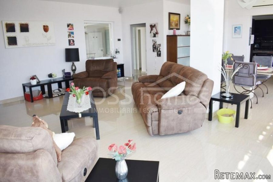 This is a stunning, unique, quality built WOW property with.. - 13