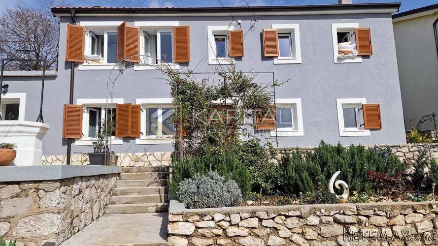 Kuća Kostrena uređeno okućnica 1000m2 pogled