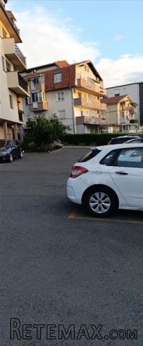 Prodajem dvoiposoban kompletno namesten i uknjizen stan - 15