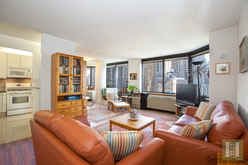 2 bedroom Apartment For Sale: 415 EAST..