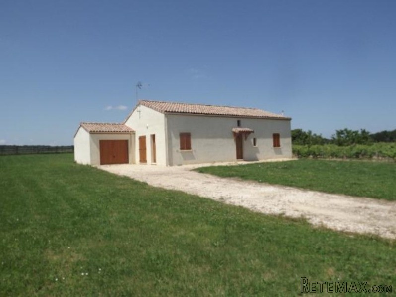 Modern House Built In 2011 Sin A Quiet..