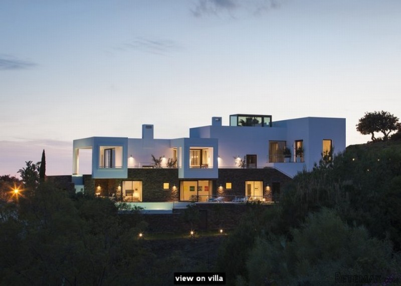 Villa for sale in Marbella East..