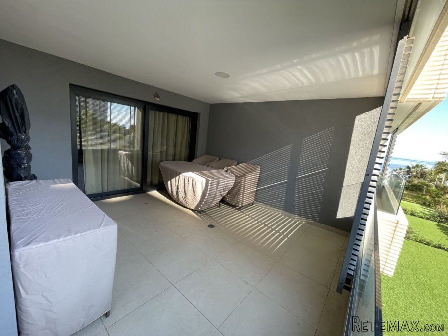 Apartamento de 3 dormitorios y 2 baños en primera línea d.. - 2