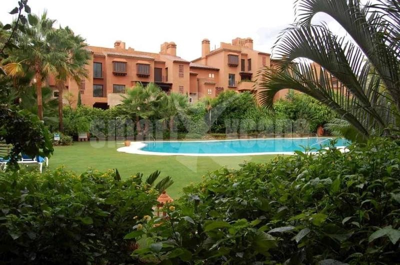 Apartment For Sale In Guadalmina Baja..