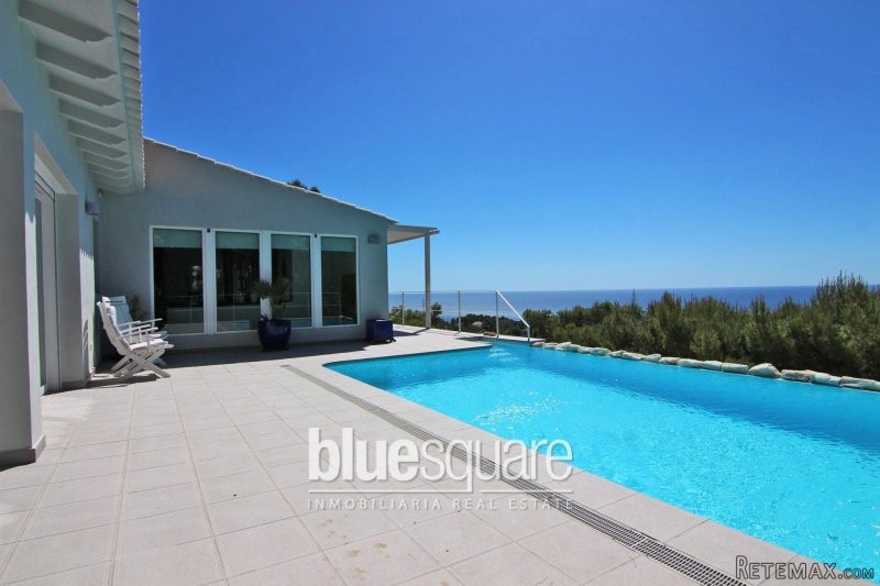 Modern 4-bedroom villa in Altea