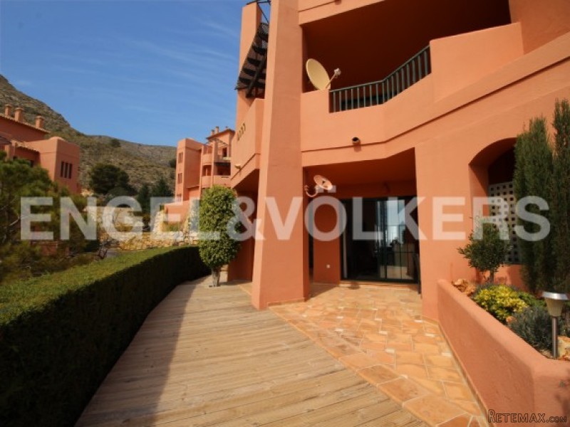 Apartment With Views In A Privileged..