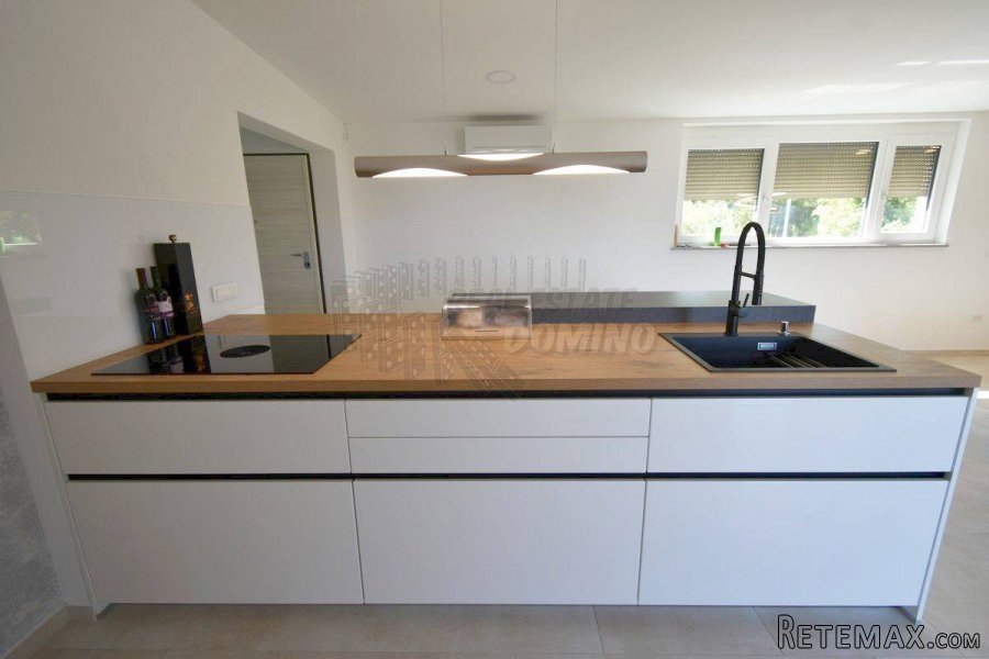 Luksuzni penthouse s krovnim bazenom i otvorenim pogledom.. - 7