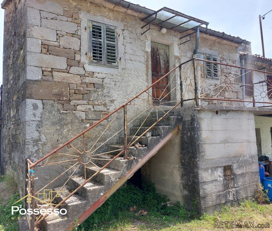 buzet - kamena kuća