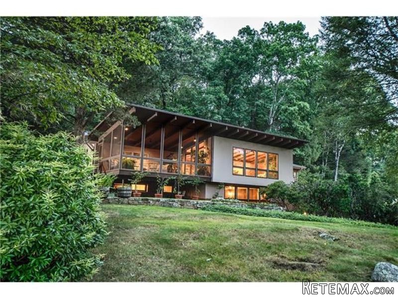 3 bedroom House For Sale: 15 Sherwood.. - 2