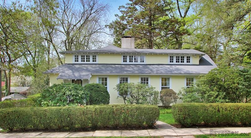 6 bedroom House For Sale: 76 Pine Brook..