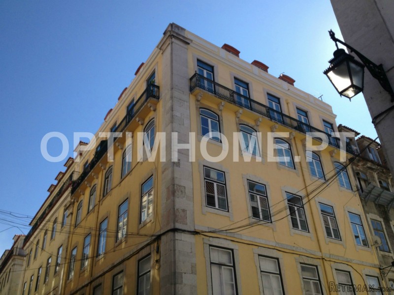 3 Bedrooms Flat For Sale - Lisboa