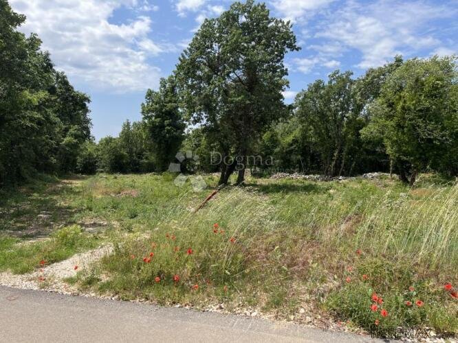 Građevinskom zemljište Heraki - 2